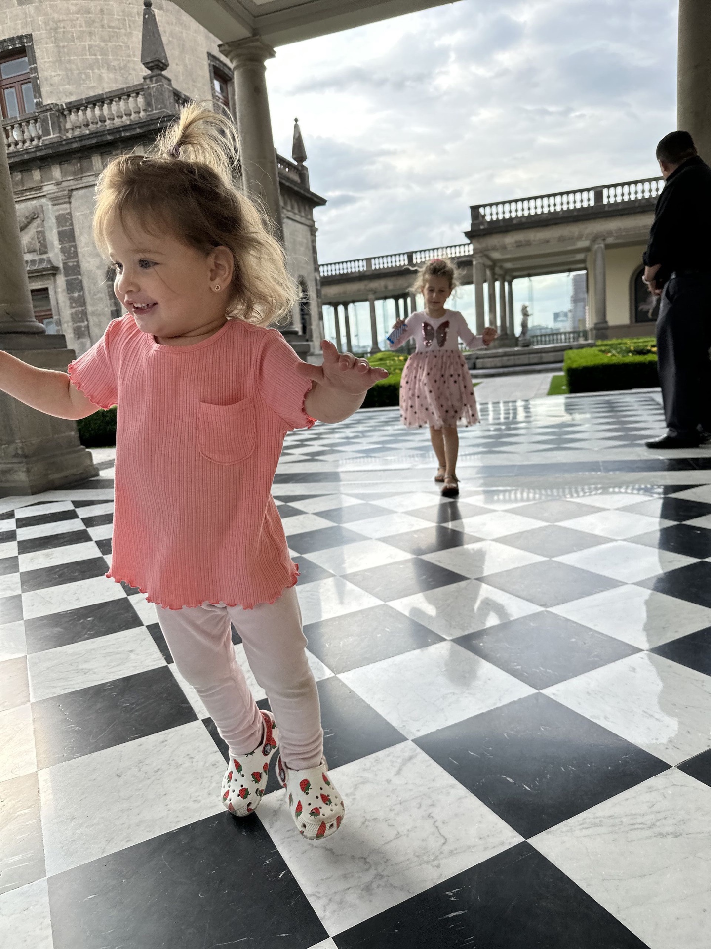 Kids at Chapultepec Castle